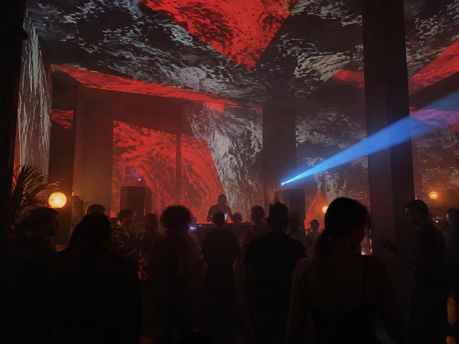 Experimental projections transform the room